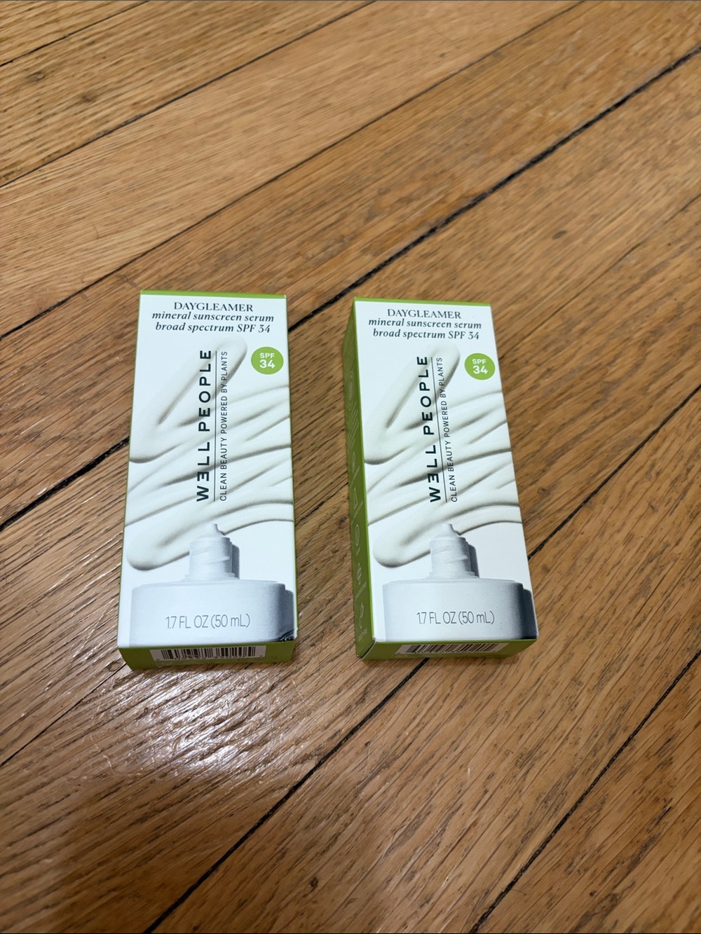 W3ll People Daygleamer Mineral Sunscreen Serum SPF 34 - TWO